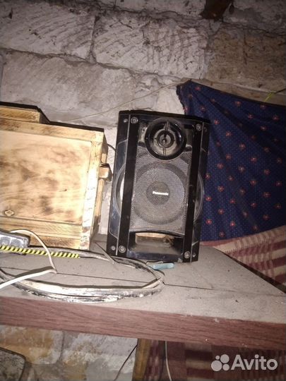 Центр с колонками