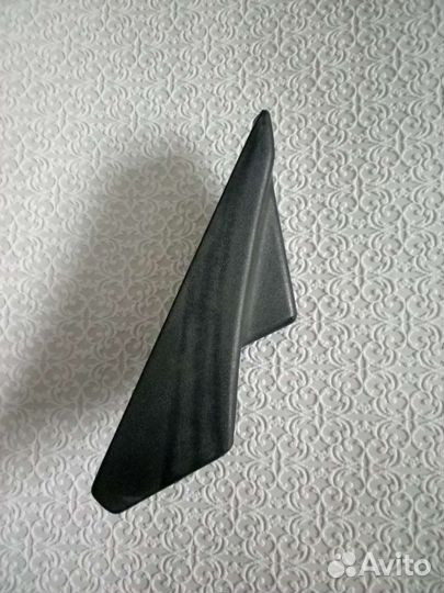 Заглушка crown крепления зеркала правой двери