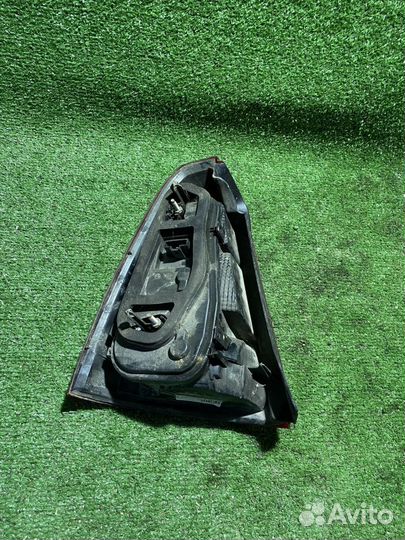 Фонарь задний правый Renault Logan