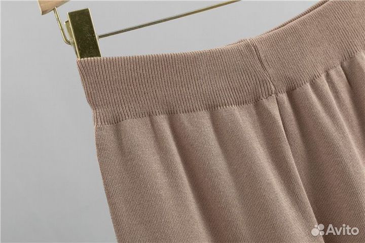 Костюм вязяный новый