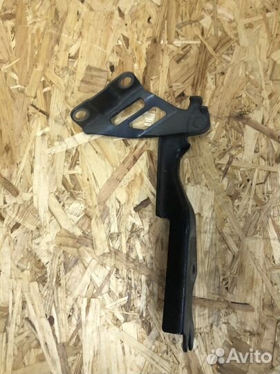 Петля капота R/L Маzda 6 GJ 2014