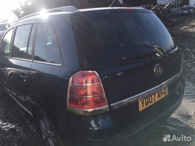 Разбор на запчасти Opel Zafira B 2005-2012