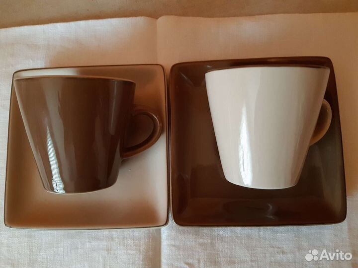 Чайные чашки с блюдцами