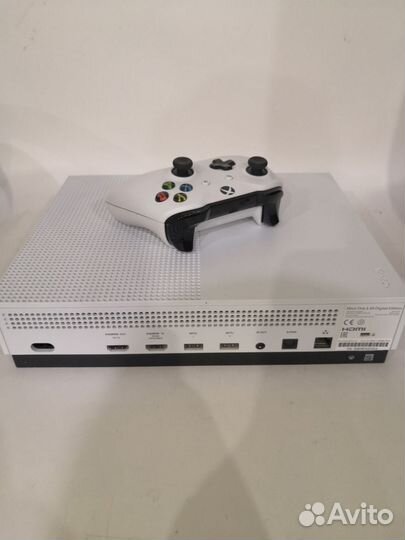 Xbox one s 500gb model 1681