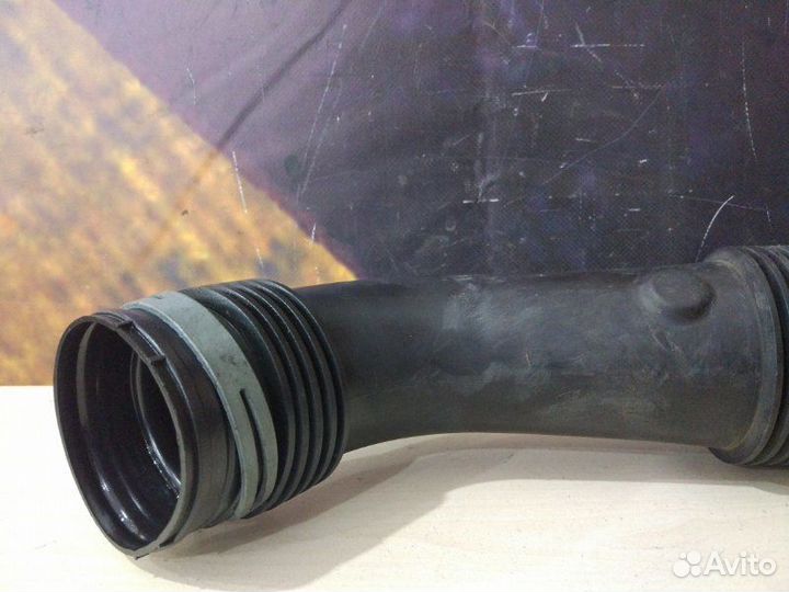 Патрубок впускной Volkswagen Touareg 7L AXQ 2003