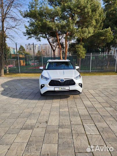 Toyota Highlander 2.5 AT, 2022, 655 км