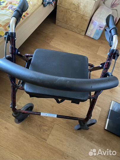 Инвалидное кресло