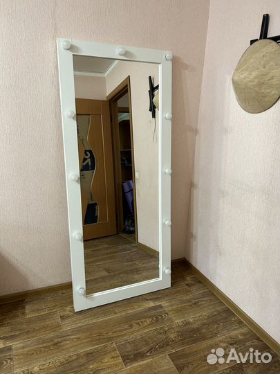 Зеркало с подсветкой