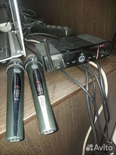 Радиомикрофоны AKG SR40