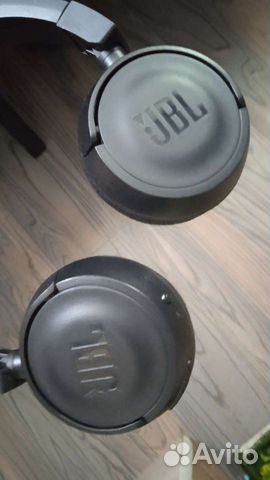 Беспроводные наушники jbl