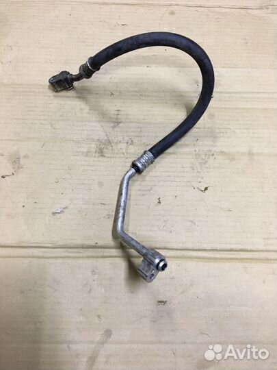 Шланг компрессора Land Rover Discovery 3 4.4/4.2