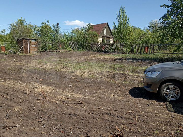 Дача 13,7 м² на участке 6 сот.