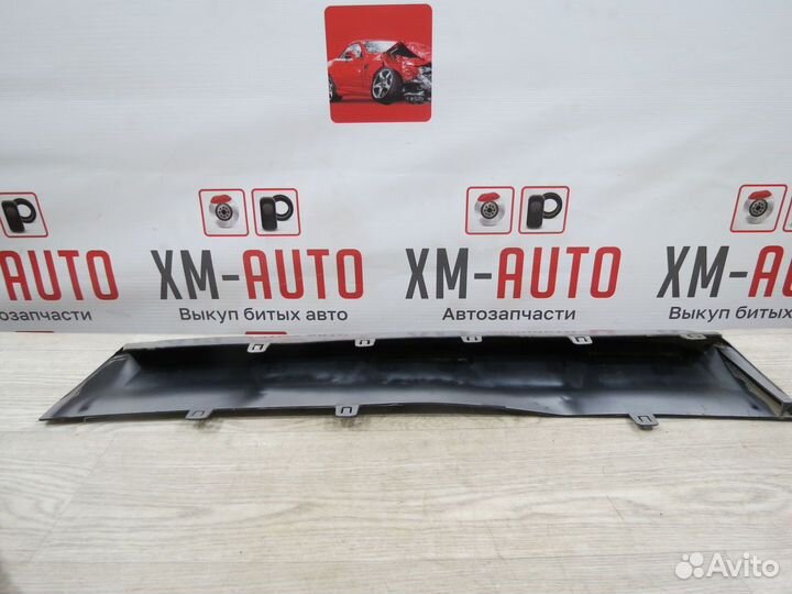 Накладка переднего бампера LADA Vesta Sw Cross