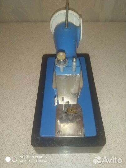 Детская швейная машинка (ссср)