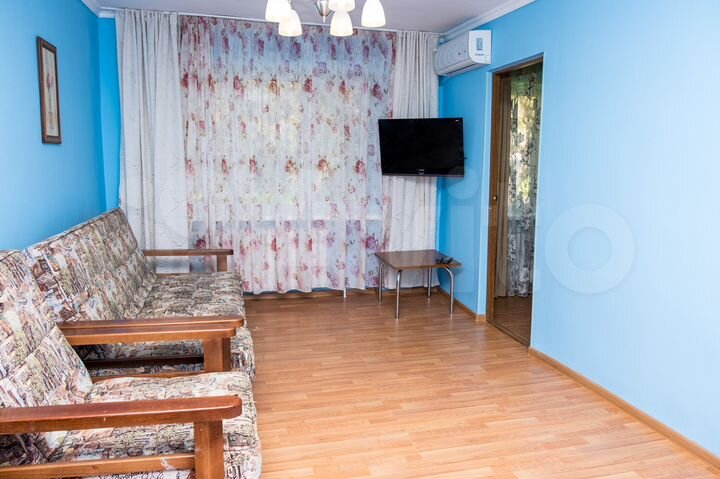 3-к. квартира, 65 м², 1/3 эт.