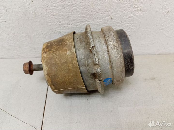 Опора двигателя Порше