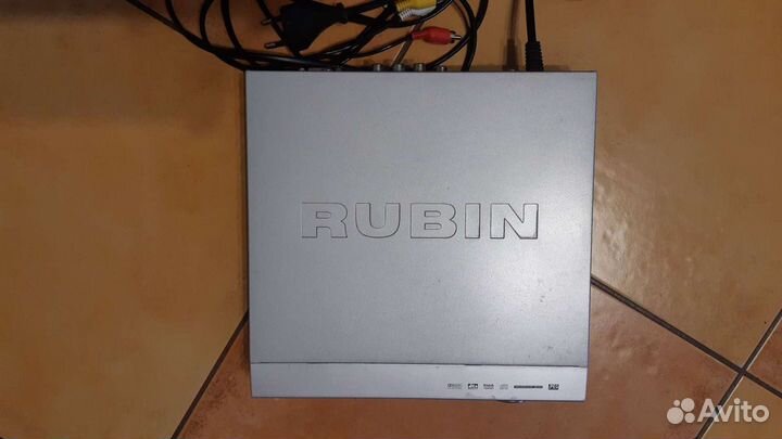 Видеомагнитофон Rubin DVR-206