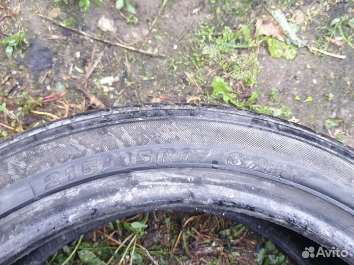 Kumho Solus KH17 215/45 R17