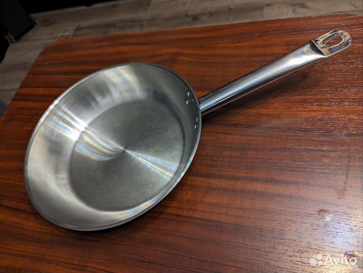 Сковорода из нержавеющей стали 26 см