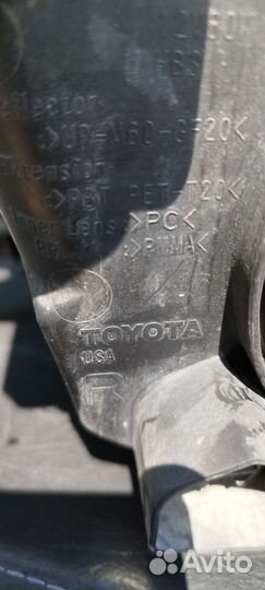 Фары Toyota Tundra / Sequoia