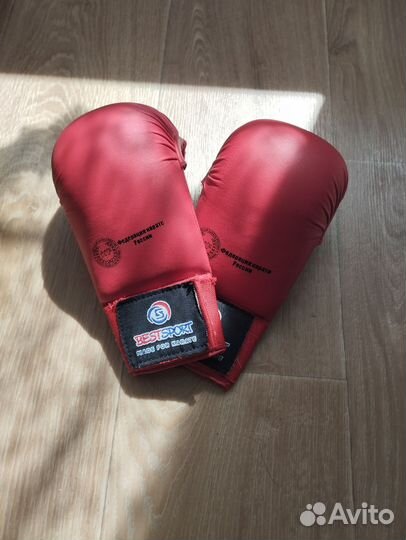 Боксерские перчатки