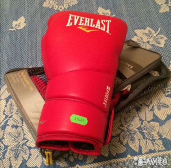 Боксерские перчатки Everlast