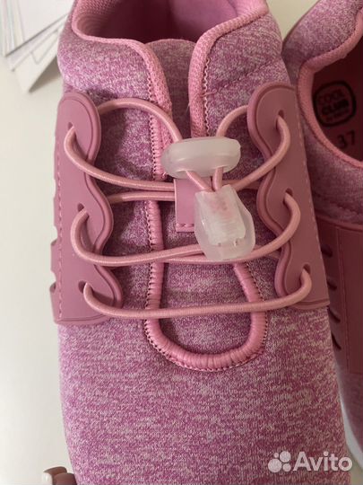 Кросовки женские 37