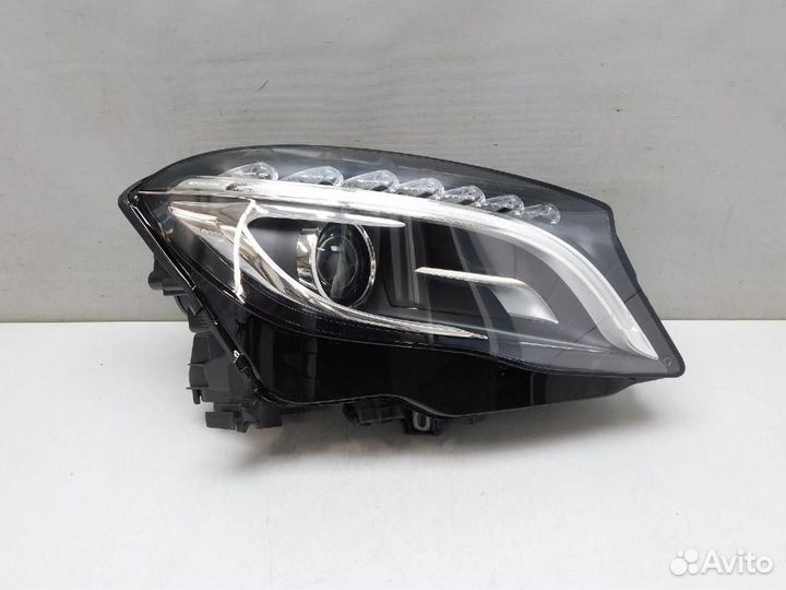 Фара правая Mercedes-Benz GLA-Class