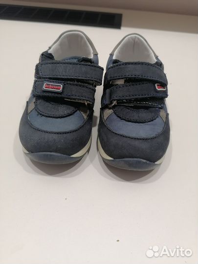 Кроссовки для мальчика 20размер