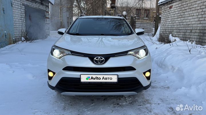 Toyota RAV4 2.0 CVT, 2016, 240 000 км