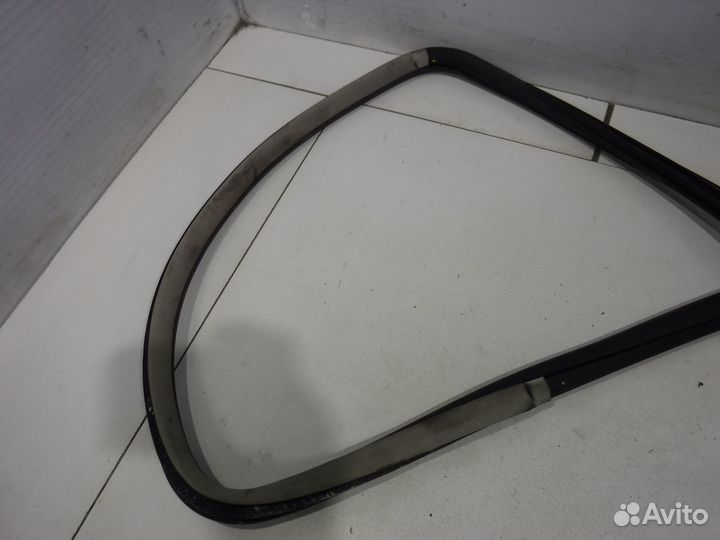 Уплотнитель проёма Volkswagen Passat B5+