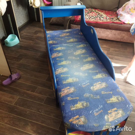 Кровать детская машинка