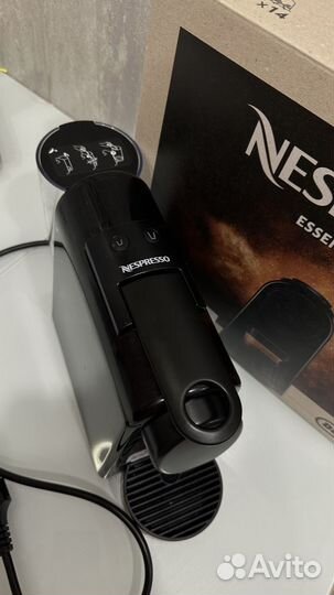 Кофемашина капсульная Delonghi Essenza Mini EN85.B