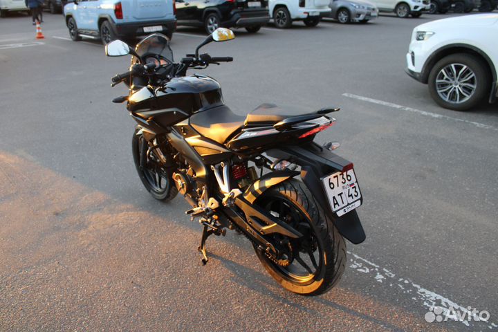 Bajaj Pulsar AS200 2016