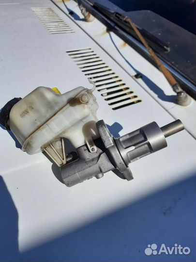 Главный тормозной Шевроле Круз. Chevrolet Cruze