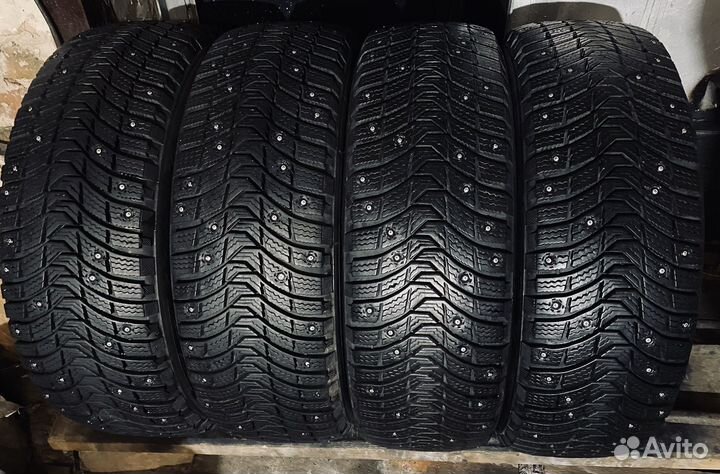 Michelin Latitude X-Ice North 3 215/60 R17 100T