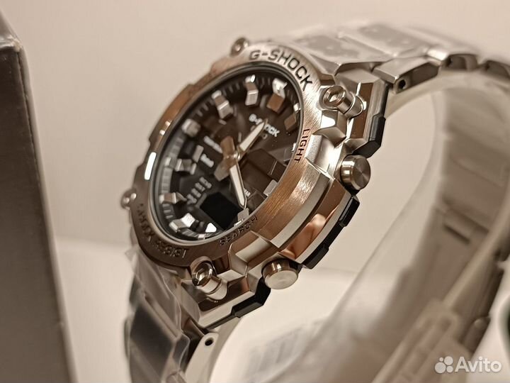 Casio G-Shock GST-B600D-1A на не крупное запястье