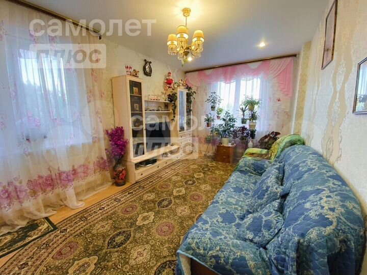 2-к. квартира, 52,1 м², 1/17 эт.