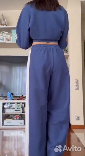 Спортивный костюм женский