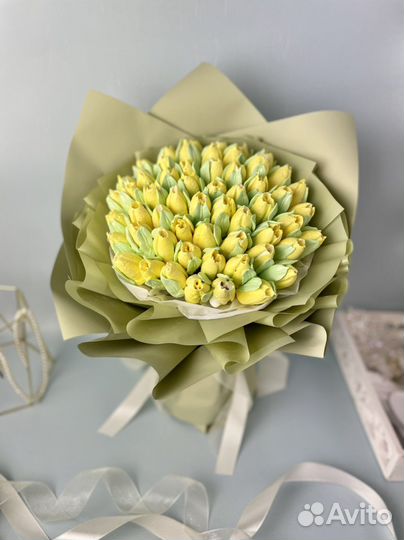 Съедобные букеты и подарки из зефира и шоколада