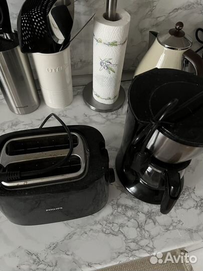 Кофеварка и тостер