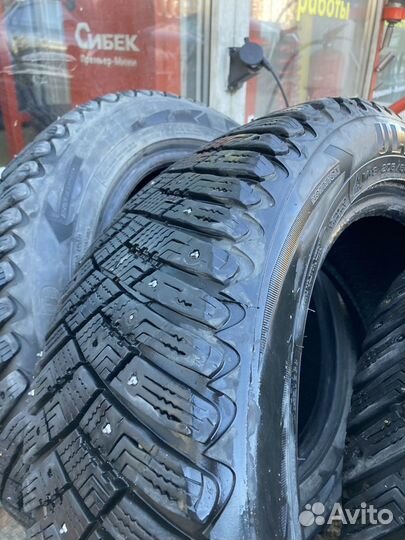 Goodyear Ultragrip Ice Arctic 205/55 R16