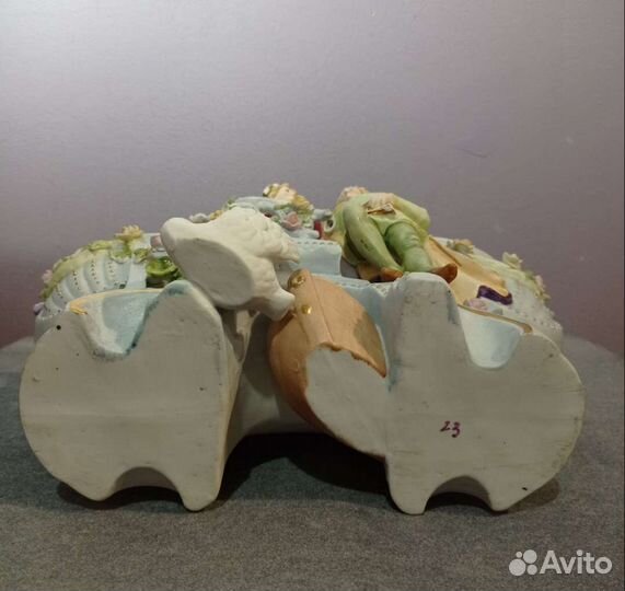 Фарфоровые статуэтка, старинная Гарднер