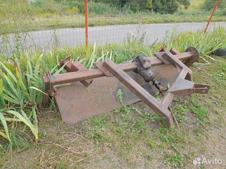 Метла на трактор