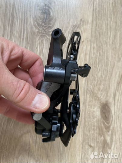 Переключатель и манетки Shimano Deore M6100