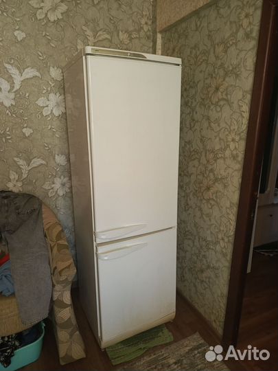 Холодильник бу stinol
