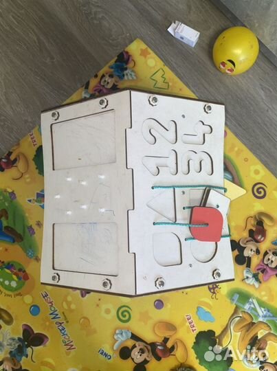 Бизиборд домик