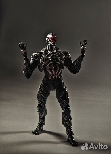 Фигурка Веном