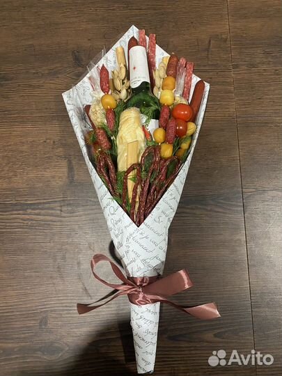 Съедобные букеты женские и мужские