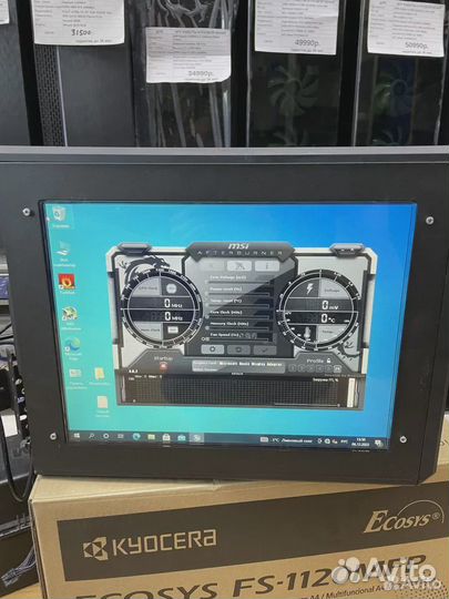 Компьютерный корпус с экраном (эксклюзив)